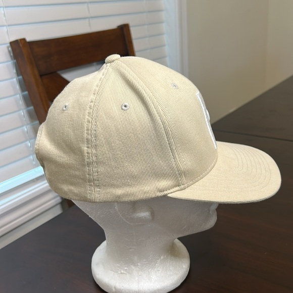 Herschel Supply Co. Cream Embroidered “H” SnapBack Cap - Picture 8 of 12